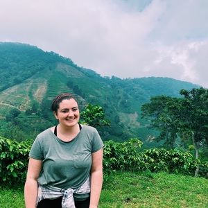 Meet your Posher, Emily